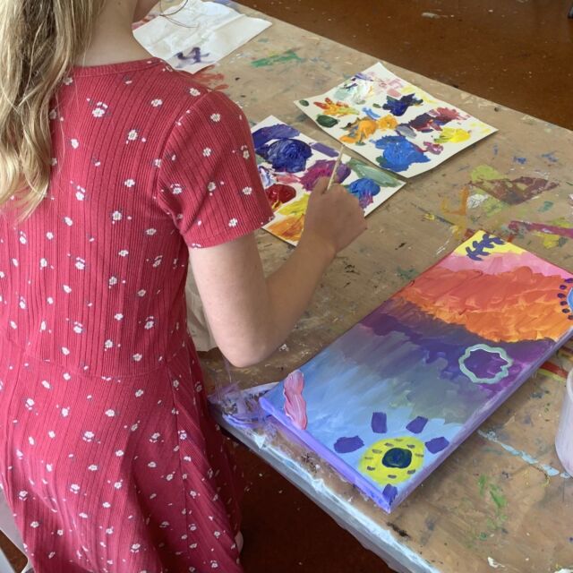 Our April Holiday Programme is just around the corner starting on Monday the 15th, We are looking forward to an action packed few weeks! From Clay & Glass to Looming & Comics the possibilities we have for your budding artist are endless so be sure to book in quick or you may miss out. 

Click here to view our full programme: 
https://bookwhen.com/mairangiarts?tags=YouthHoliday#focus=ev-snhc-20240415090000